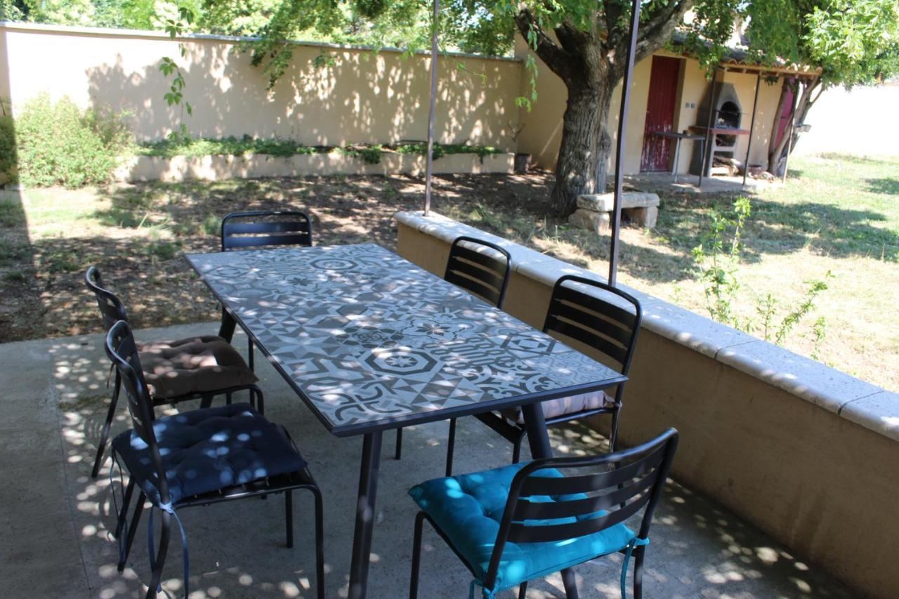 Mas La Gentille ,,, A La Campagne , Beautiful Outdoor , Swimming Pool , Pool House , Nice Green Garden , Bbq ,,, Only For You , Pour Passer Un Sejour Inoubliable Pernes-les-Fontaines Eksteriør billede